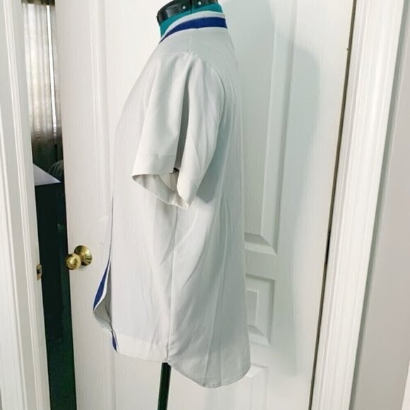 BCBG Max Azria NWT Wrap Style Lightweight Short Sleeve Blouse - Picture 4 of 8